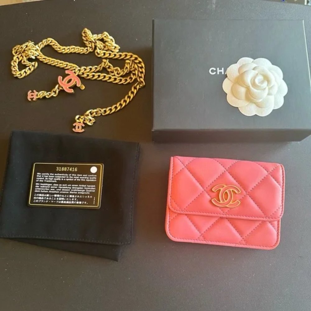 Chanel pink flap card holder on chain, 3 wearing styles, new